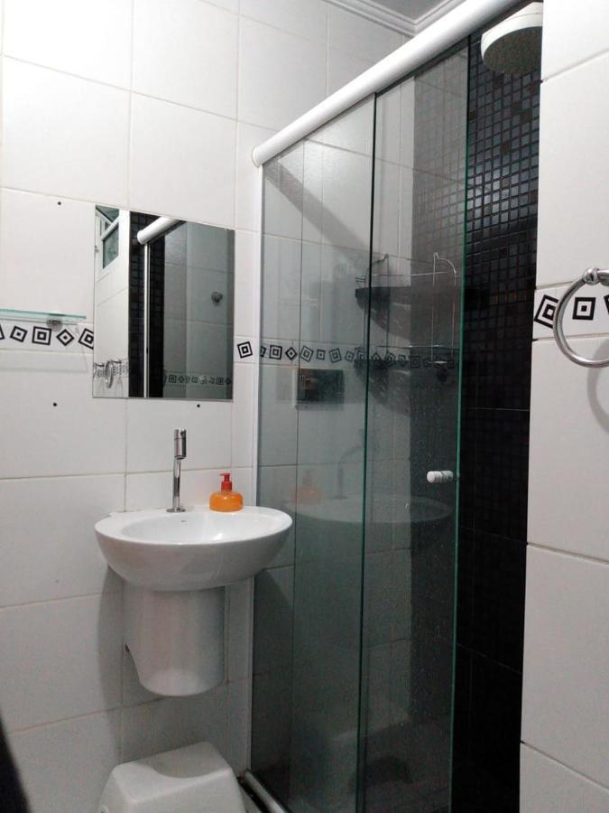 Studio Confortavel Com Ar Condicionado E Internet. Appartement São Vicente Buitenkant foto